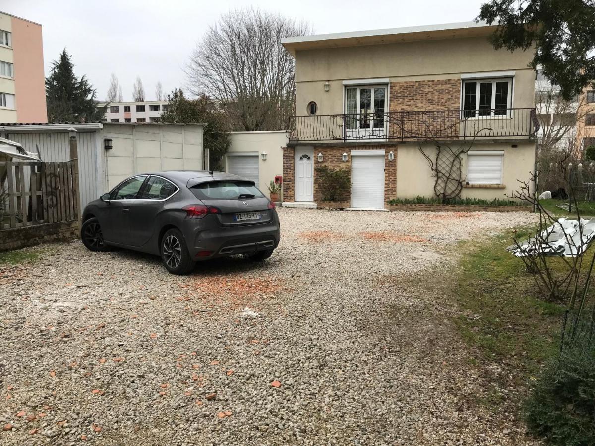 Studio Fond De Jardin Palaiseau Exteriér fotografie